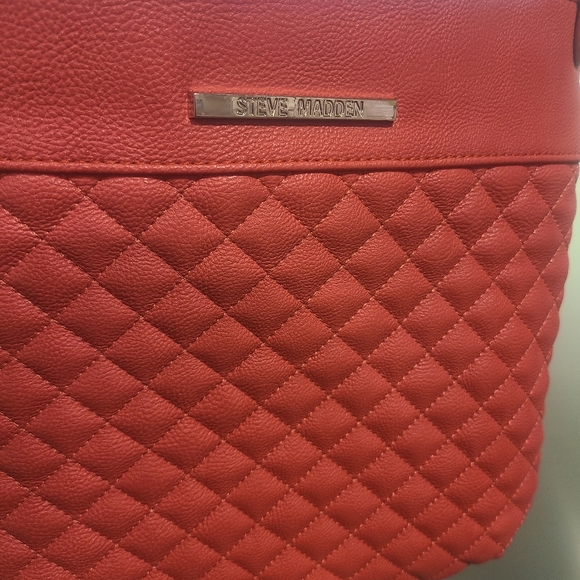 Steve Madden Coral Quilted Shoulder Crossbody Bag - Picture 6 of 15